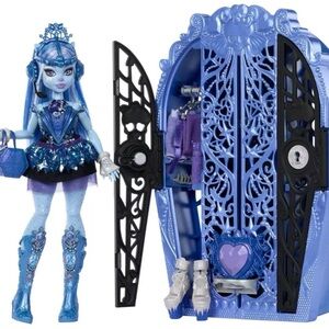 Monster High Skulltimate Secrets Mystery Monsters Abbey Bominable Fashion Doll